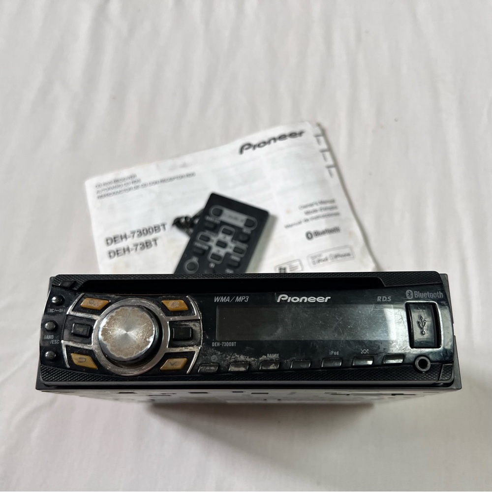Pioneer Car Stereo DEH-7300BT - Picture 2 of 3